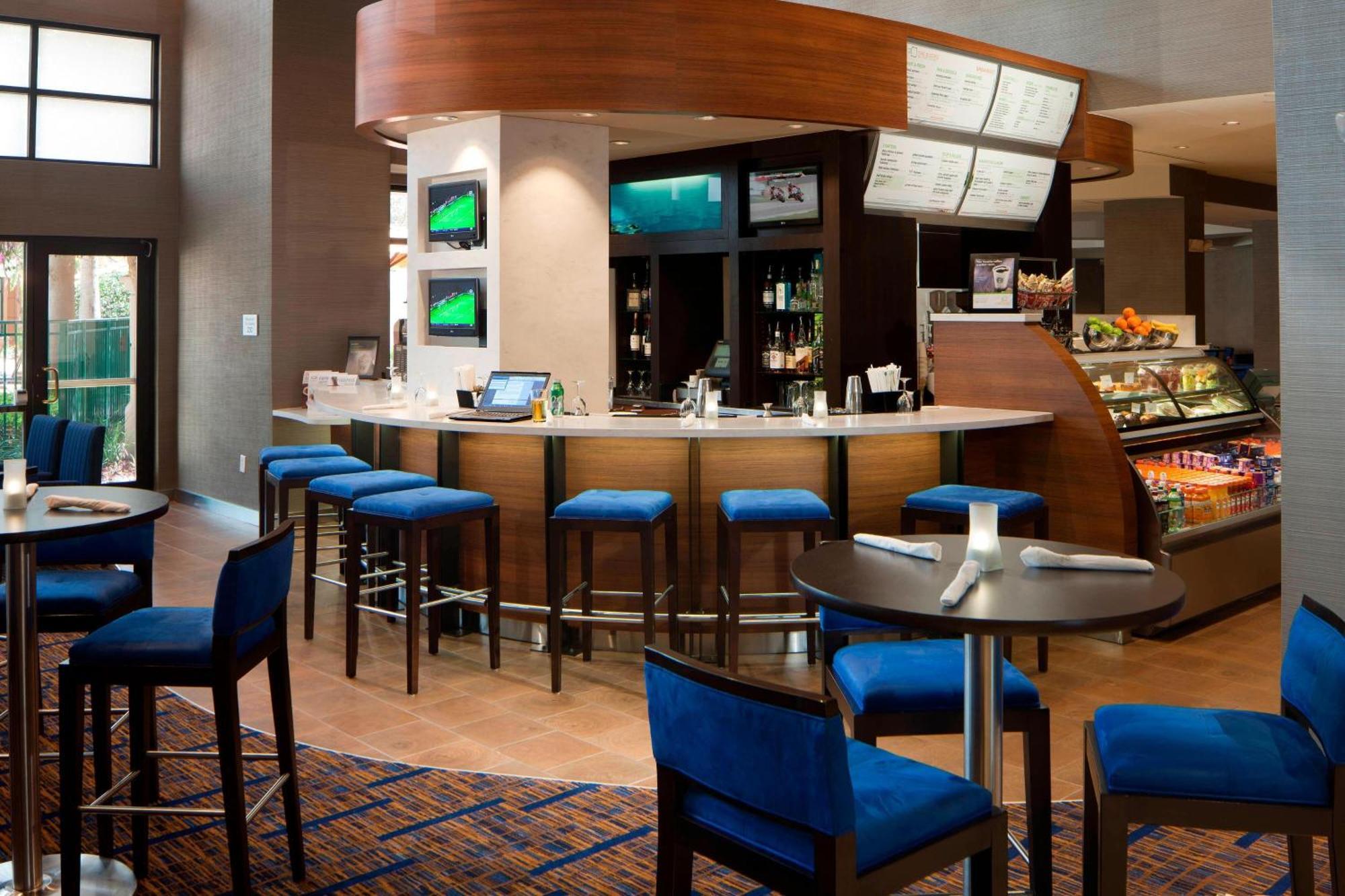Courtyard By Marriott Orlando Lake Buena Vista In The Marriott Village Bagian luar foto