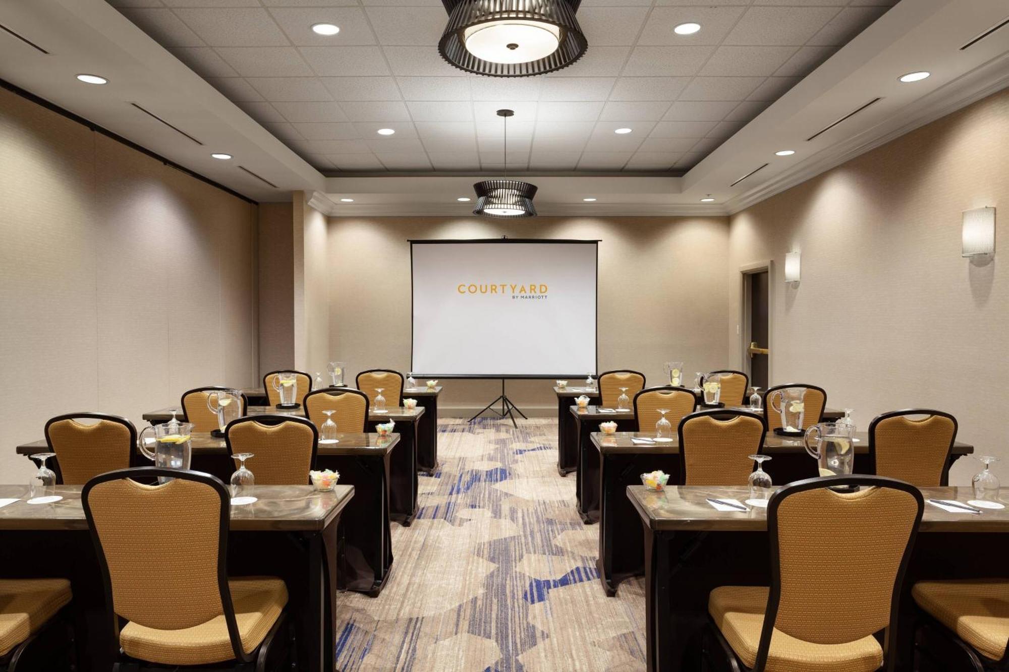 Courtyard By Marriott Orlando Lake Buena Vista In The Marriott Village Bagian luar foto